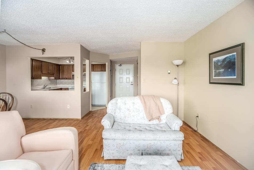 604 31955 Old Yale Road, Abbotsford, British Columbia  V2T 4N1 - Photo 5 - R2988575