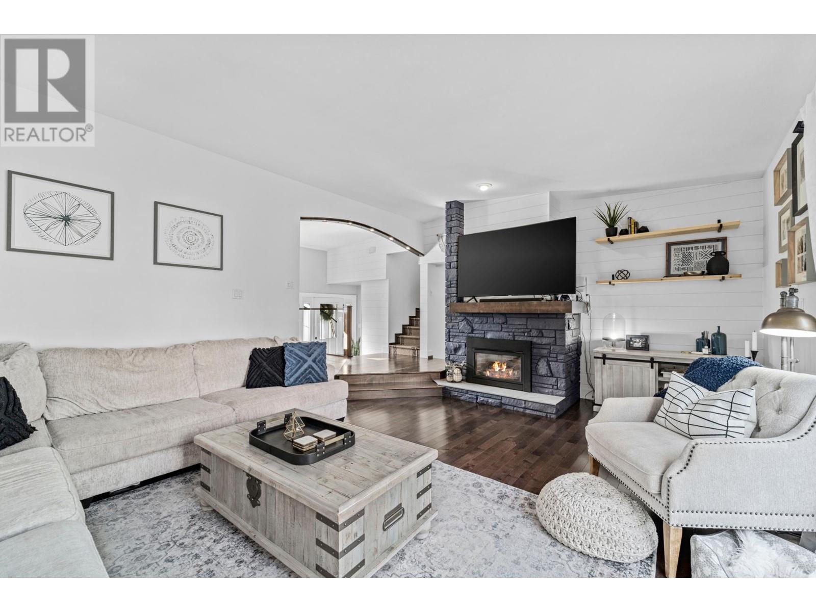 Property at 1706 CLIFFORD Avenue image 4