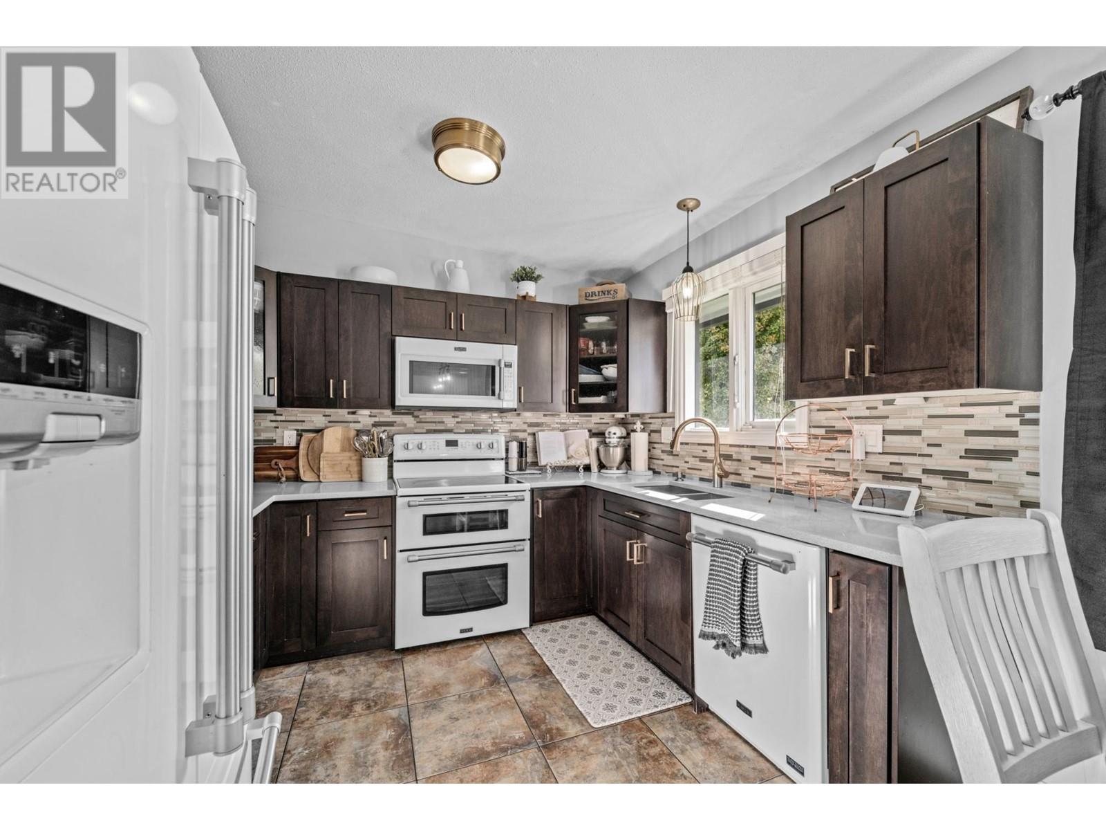 Property at 1706 CLIFFORD Avenue image 5