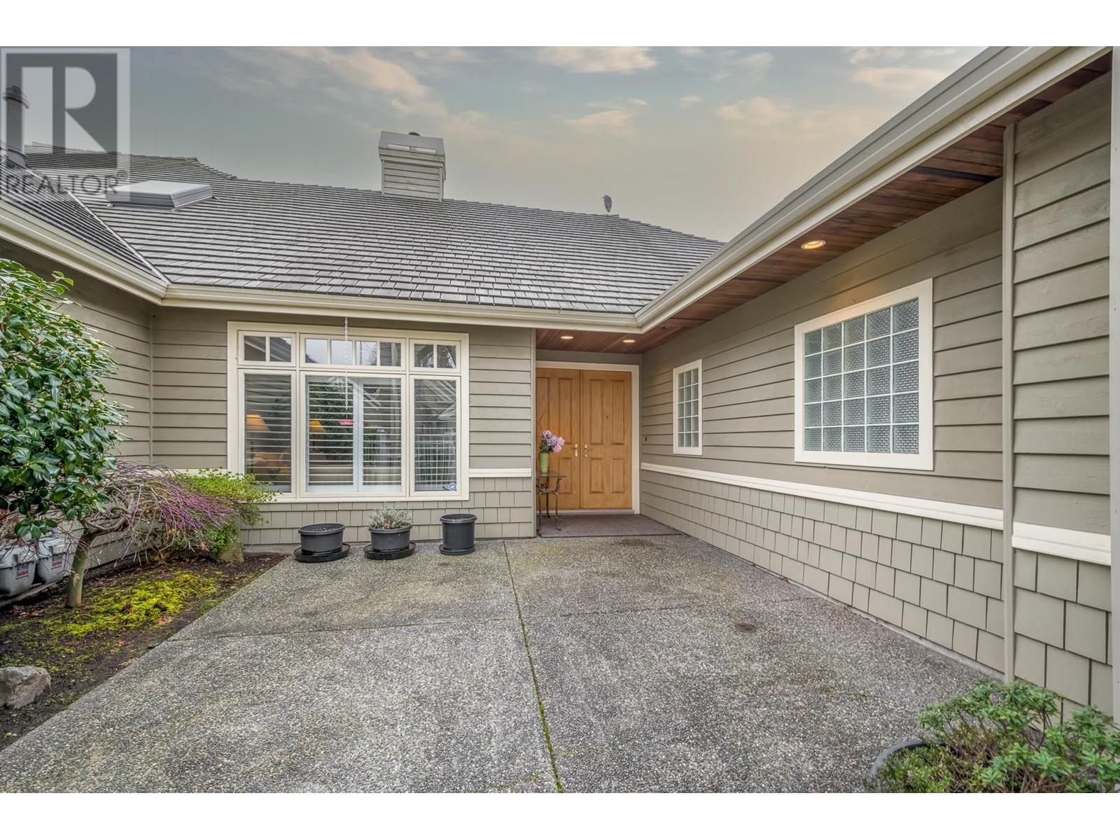 Property at 316 6505 3 AVENUE image 2