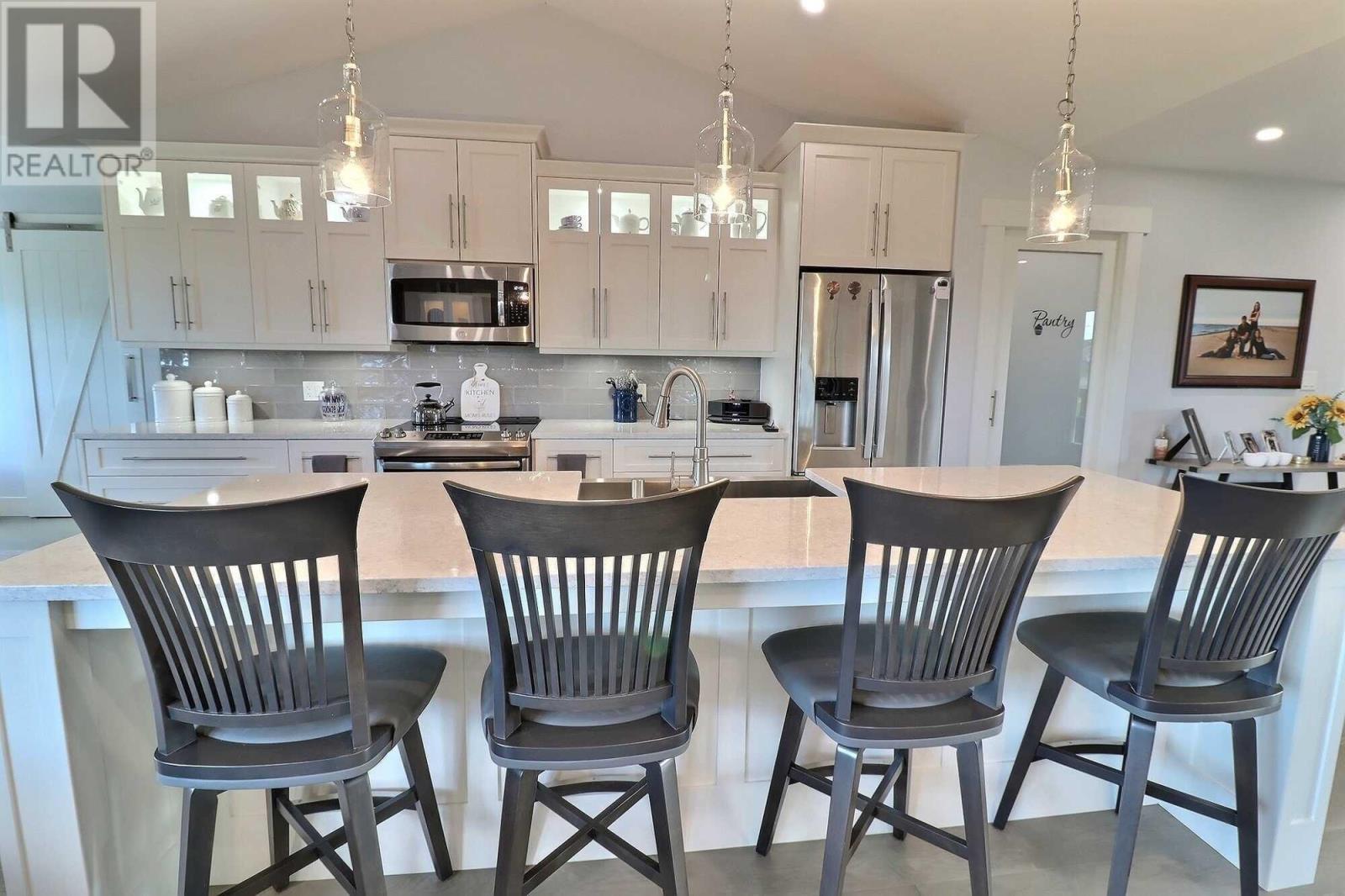 Property at 25 Darte Drive image 5