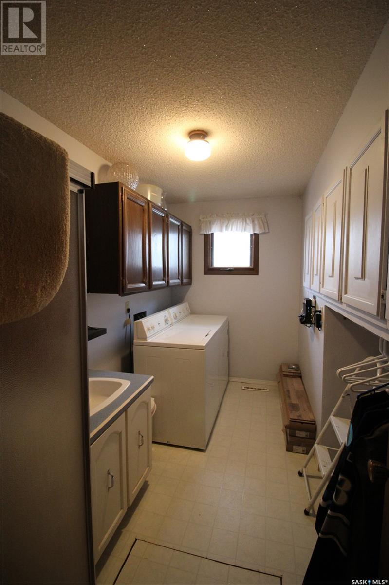 602 9th Street W, Shaunavon, Saskatchewan  S0N 2M0 - Photo 10 - SK003051