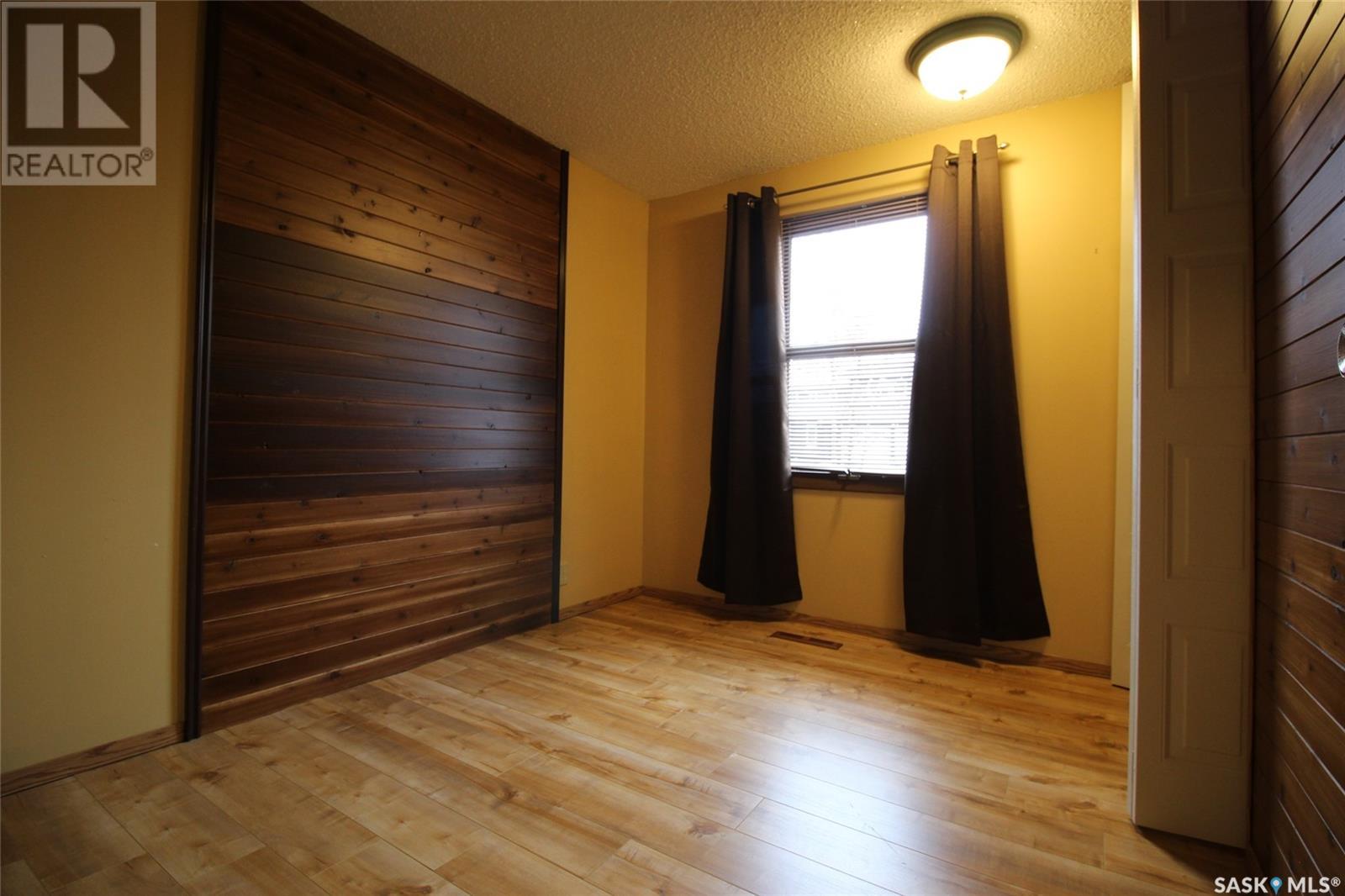 602 9th Street W, Shaunavon, Saskatchewan  S0N 2M0 - Photo 14 - SK003051