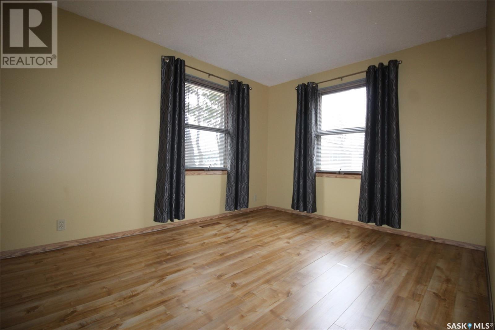 602 9th Street W, Shaunavon, Saskatchewan  S0N 2M0 - Photo 19 - SK003051