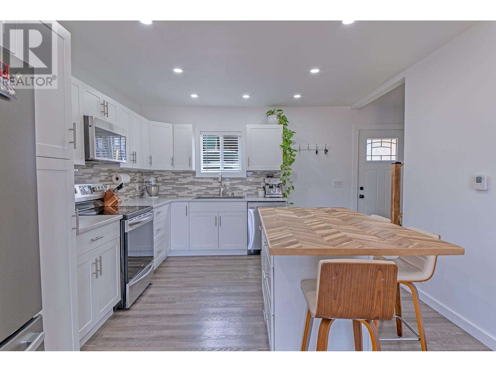403 8th Avenue S, Creston, British Columbia  V0B 1G3 - Photo 6 - 10343076