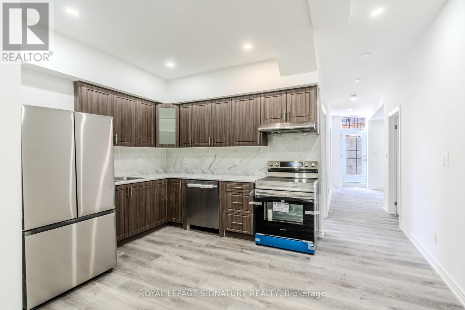 9 Walter Clifford Nesb Drive, Whitby, Ontario  L1P 0G5 - Photo 6 - E12088762