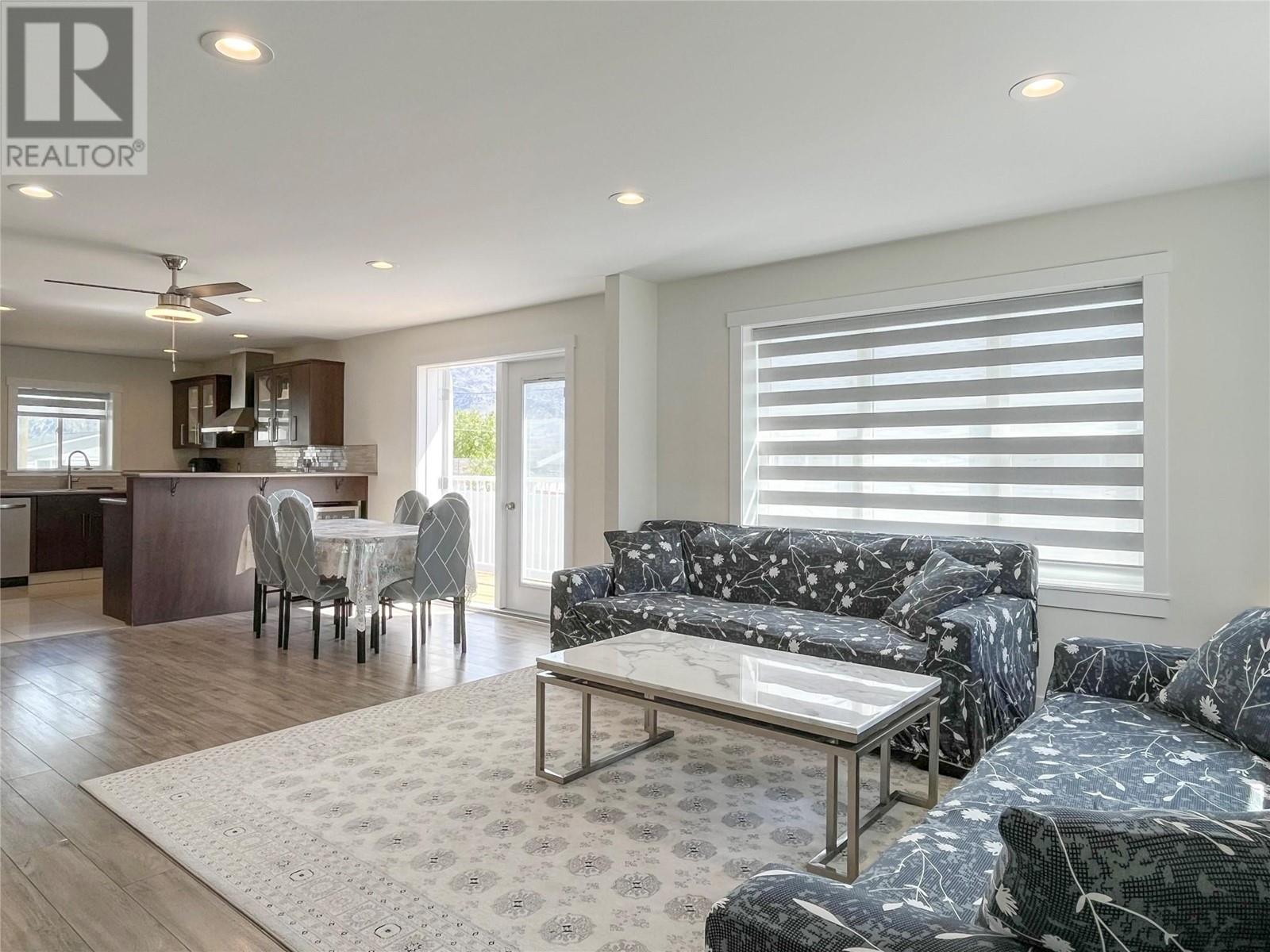 Property at 834 SCHOOL Avenue image 4