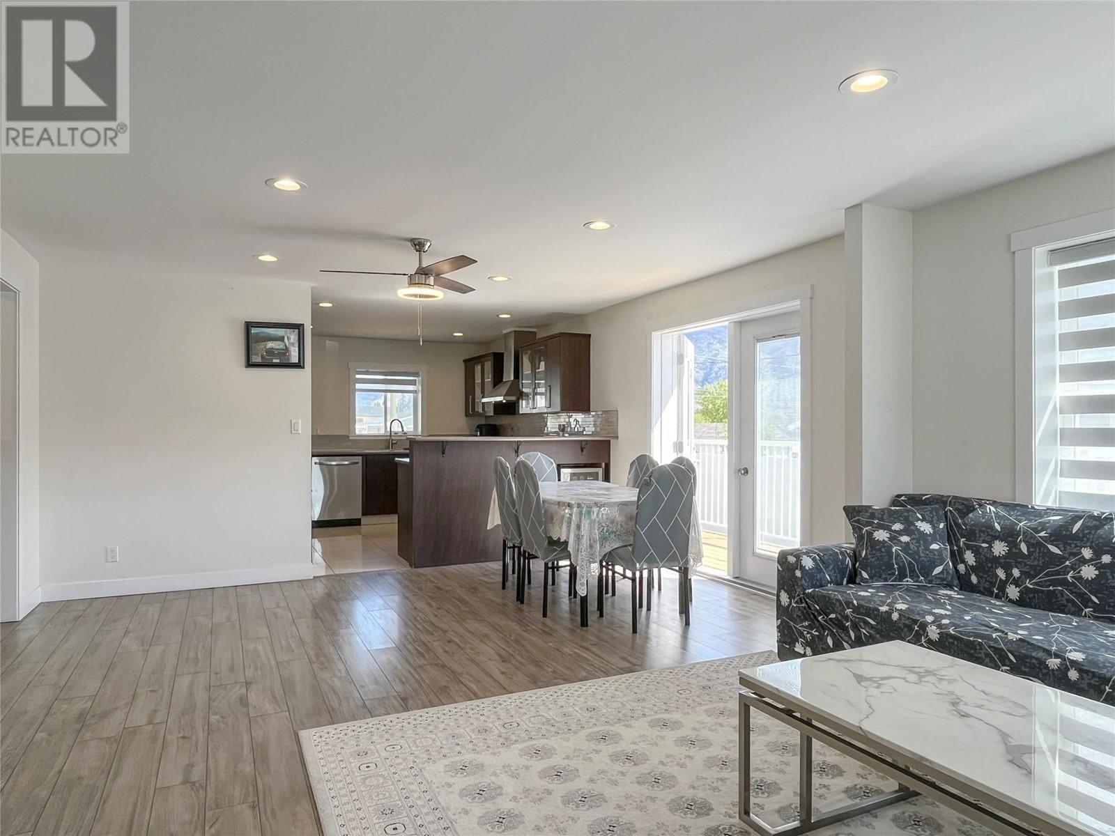 Property at 834 SCHOOL Avenue image 5