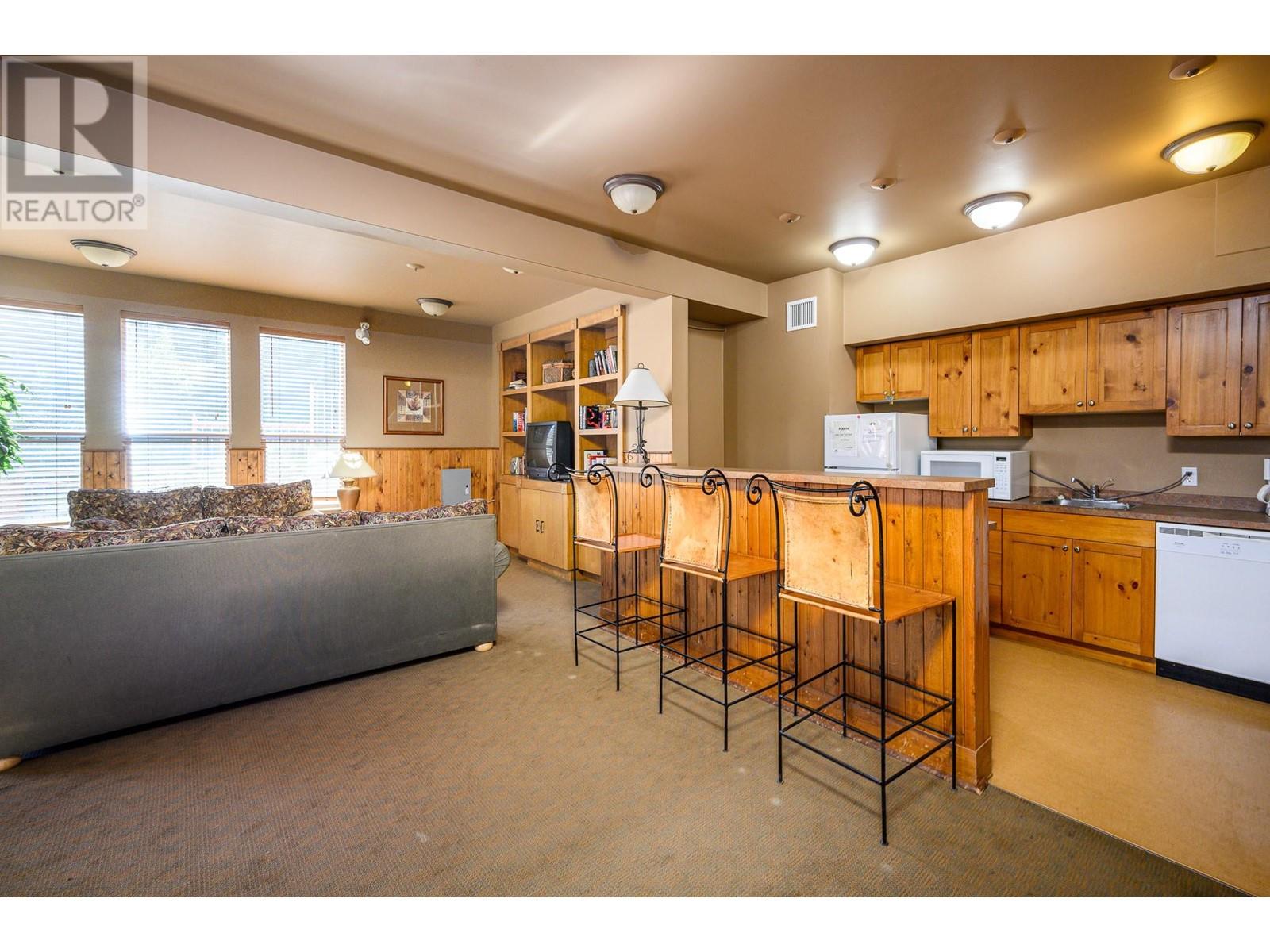 9802 Silver Star Road Unit# 104, Silver Star, British Columbia  V1B 3W9 - Photo 19 - 10343948