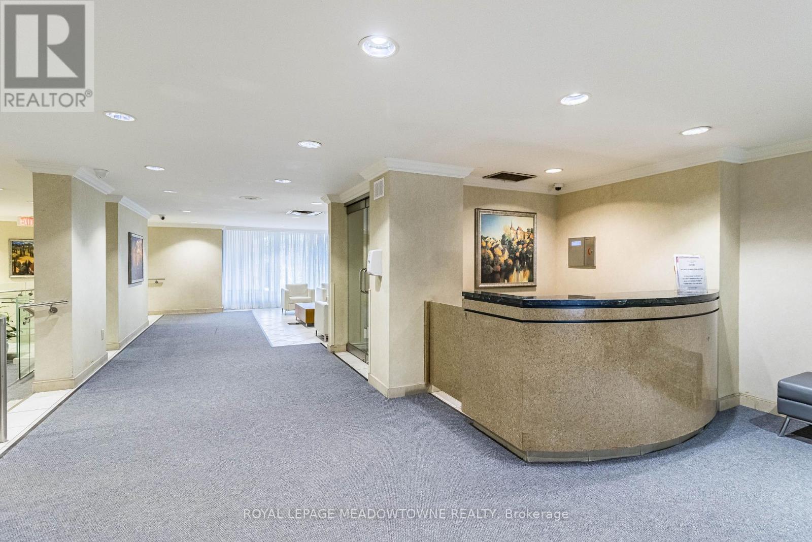 Property at 406 - 61 RICHVIEW ROAD image 3