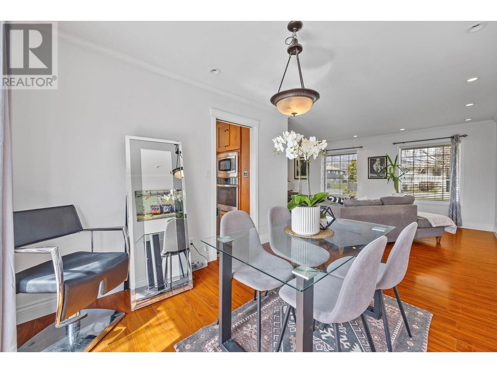 Property at 2545 Crestview Road image 4