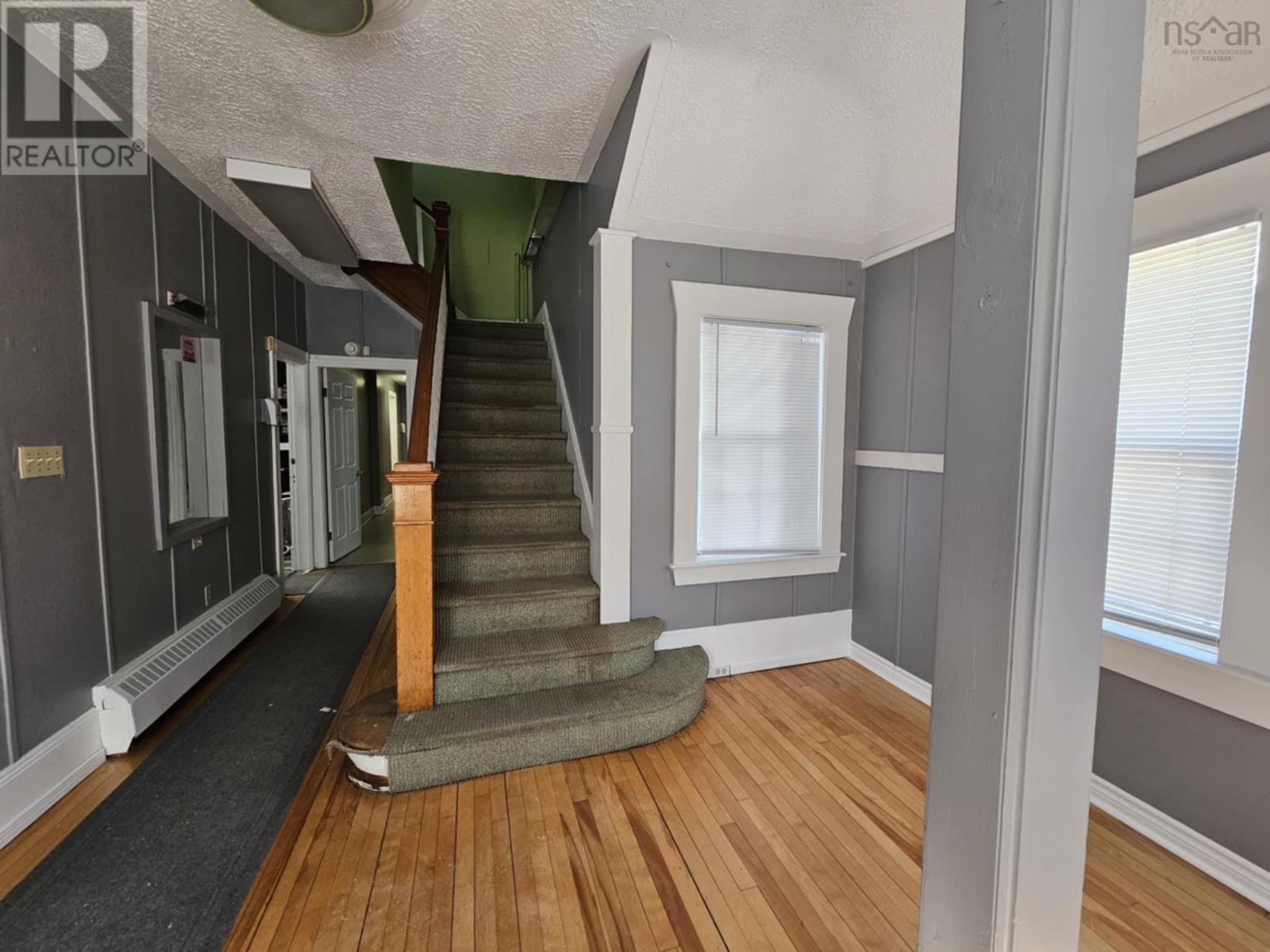 92 Pierce Street, North Sydney, Nova Scotia  B2A 2W7 - Photo 11 - 202505438