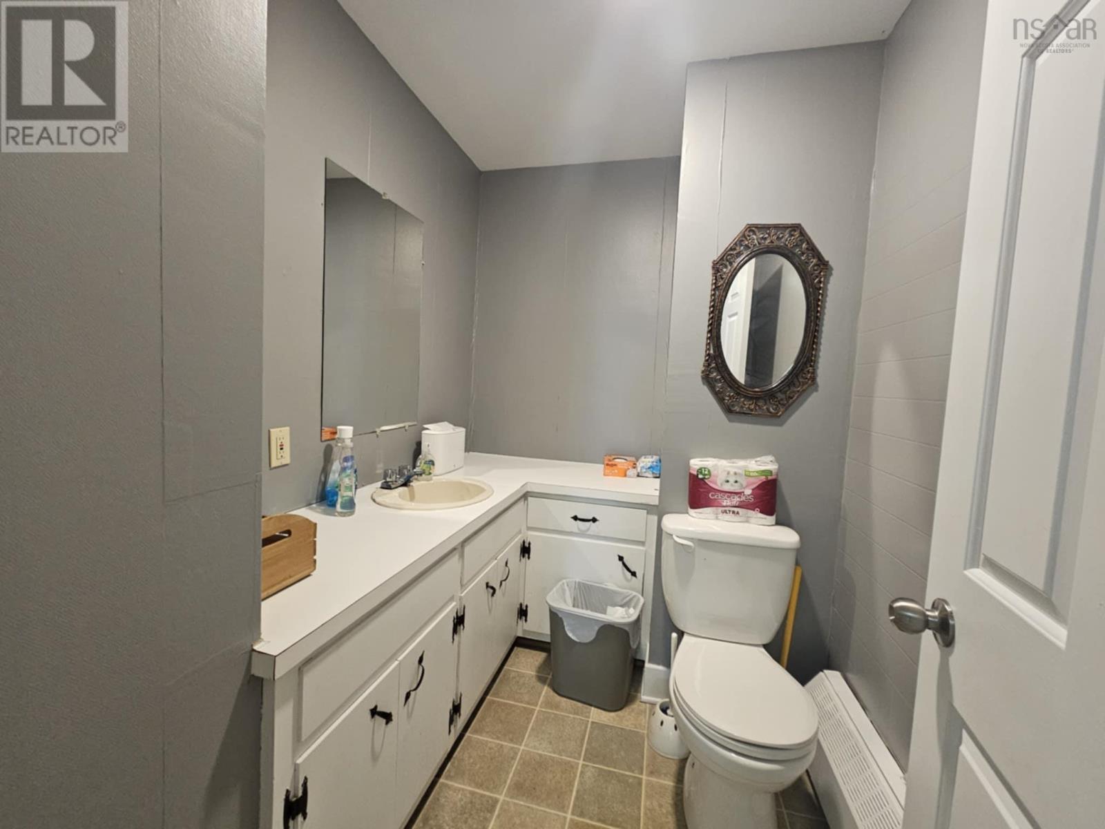 92 Pierce Street, North Sydney, Nova Scotia  B2A 2W7 - Photo 13 - 202505438