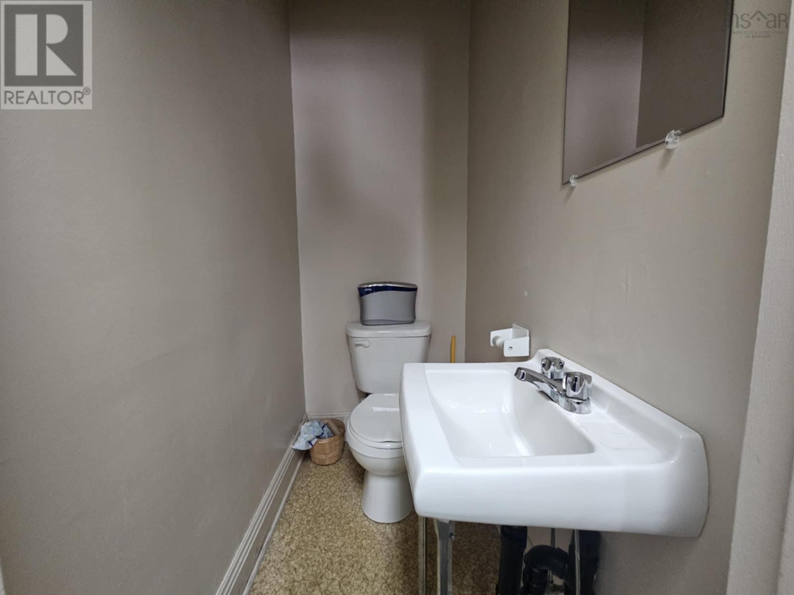 92 Pierce Street, North Sydney, Nova Scotia  B2A 2W7 - Photo 15 - 202505438