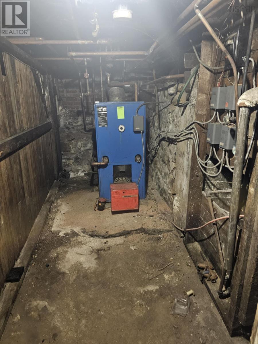 92 Pierce Street, North Sydney, Nova Scotia  B2A 2W7 - Photo 18 - 202505438