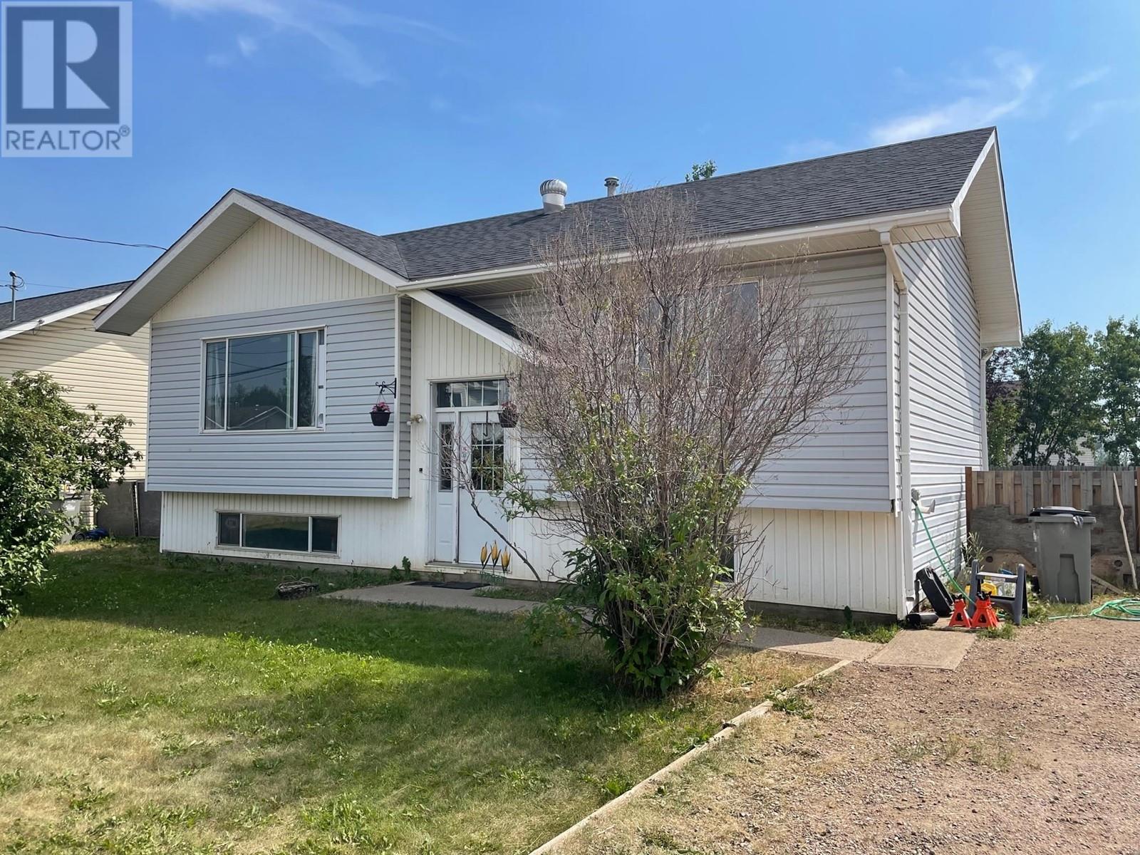 3955 COTTONWOOD ROAD, Fort Nelson, British Columbia