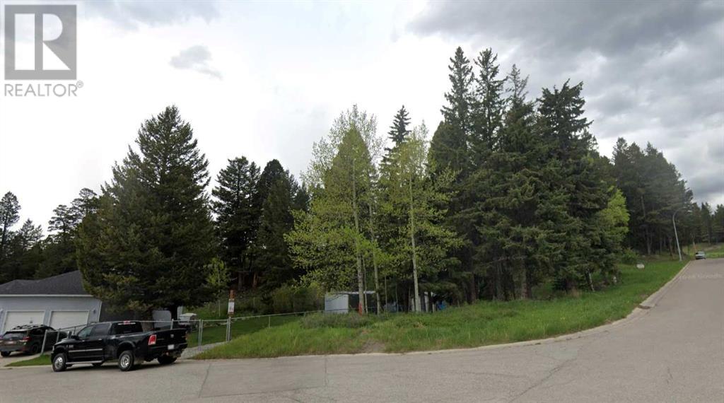 Property at 2722 76 Street image 4