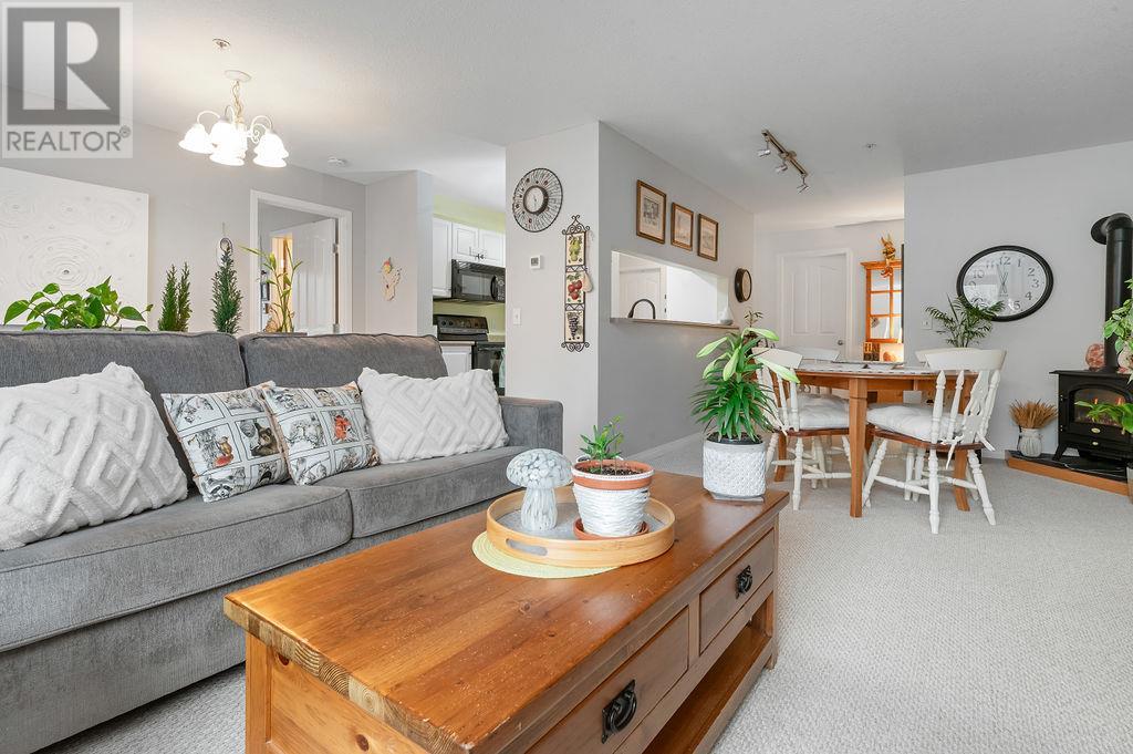 Property at 4769 FORSTERS LANDING Road Unit# 201 image 3