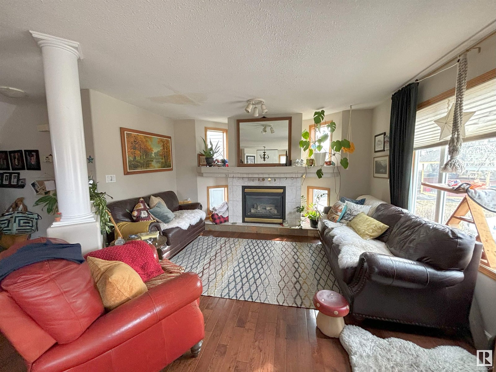 Property at 1 COUNTRY CLUB DR image 5