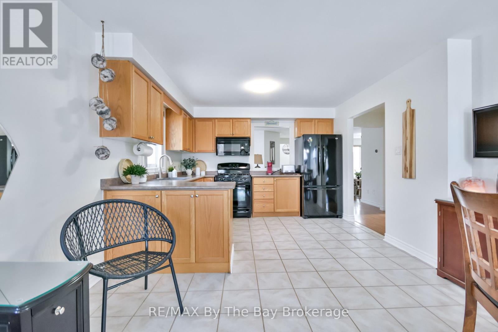 336 Robinson Road, Wasaga Beach, Ontario  L9Z 2Z1 - Photo 13 - S12016369