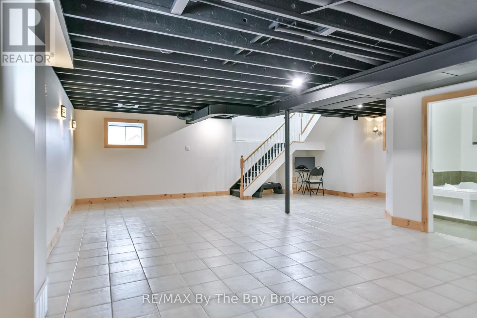 336 Robinson Road, Wasaga Beach, Ontario  L9Z 2Z1 - Photo 30 - S12016369