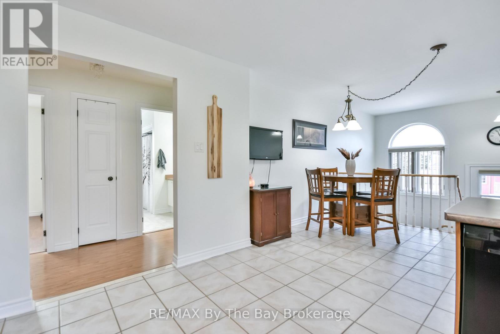 336 Robinson Road, Wasaga Beach, Ontario  L9Z 2Z1 - Photo 12 - S12016369