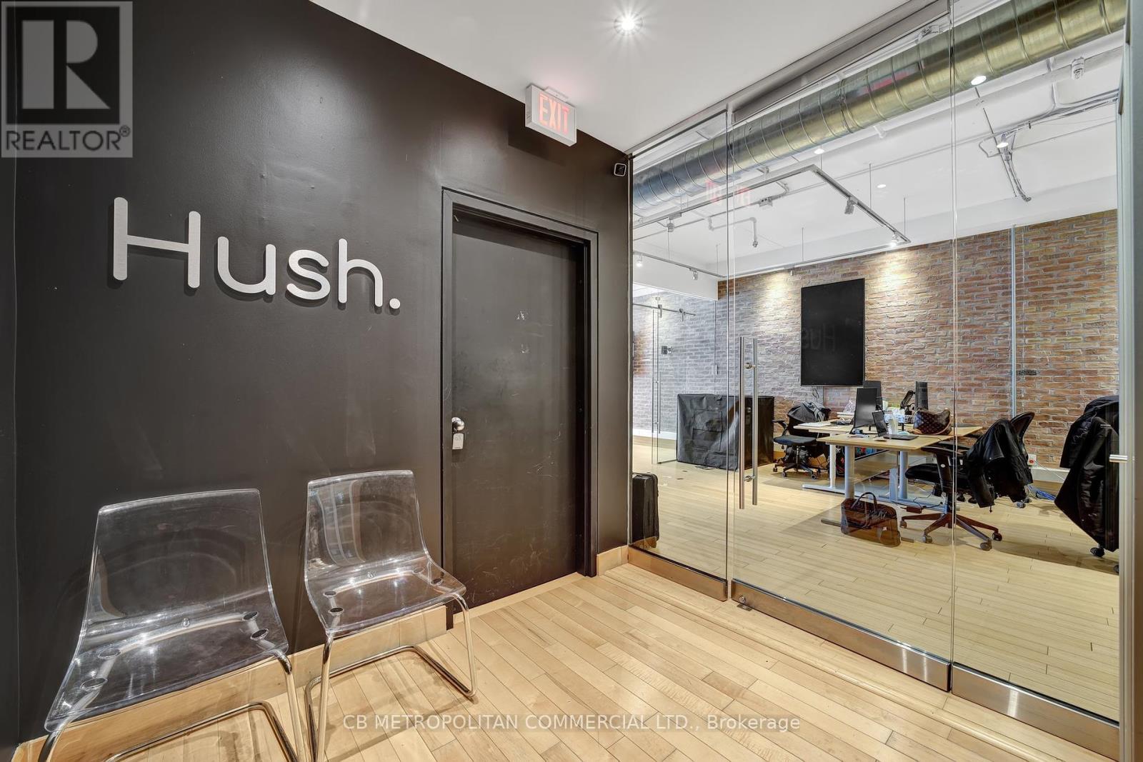 301 - 21 Camden Street, Toronto, Ontario  M5V 1V2 - Photo 3 - C12062071