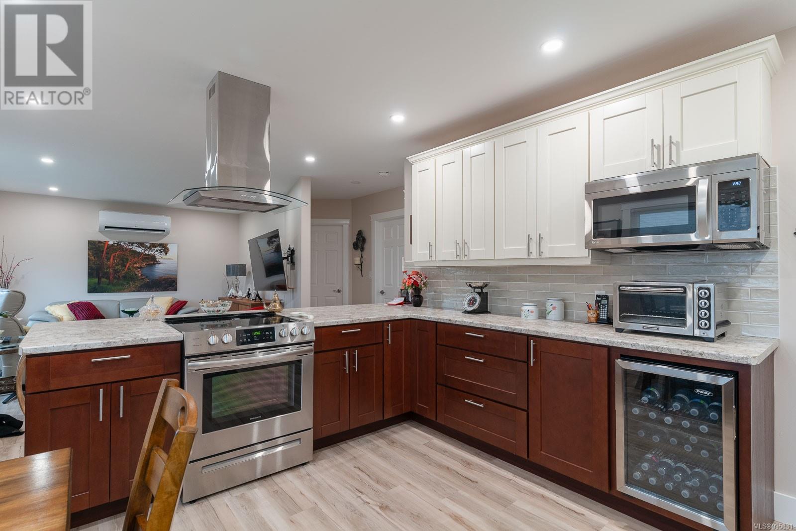 Property at 3957 Marpole St image 5