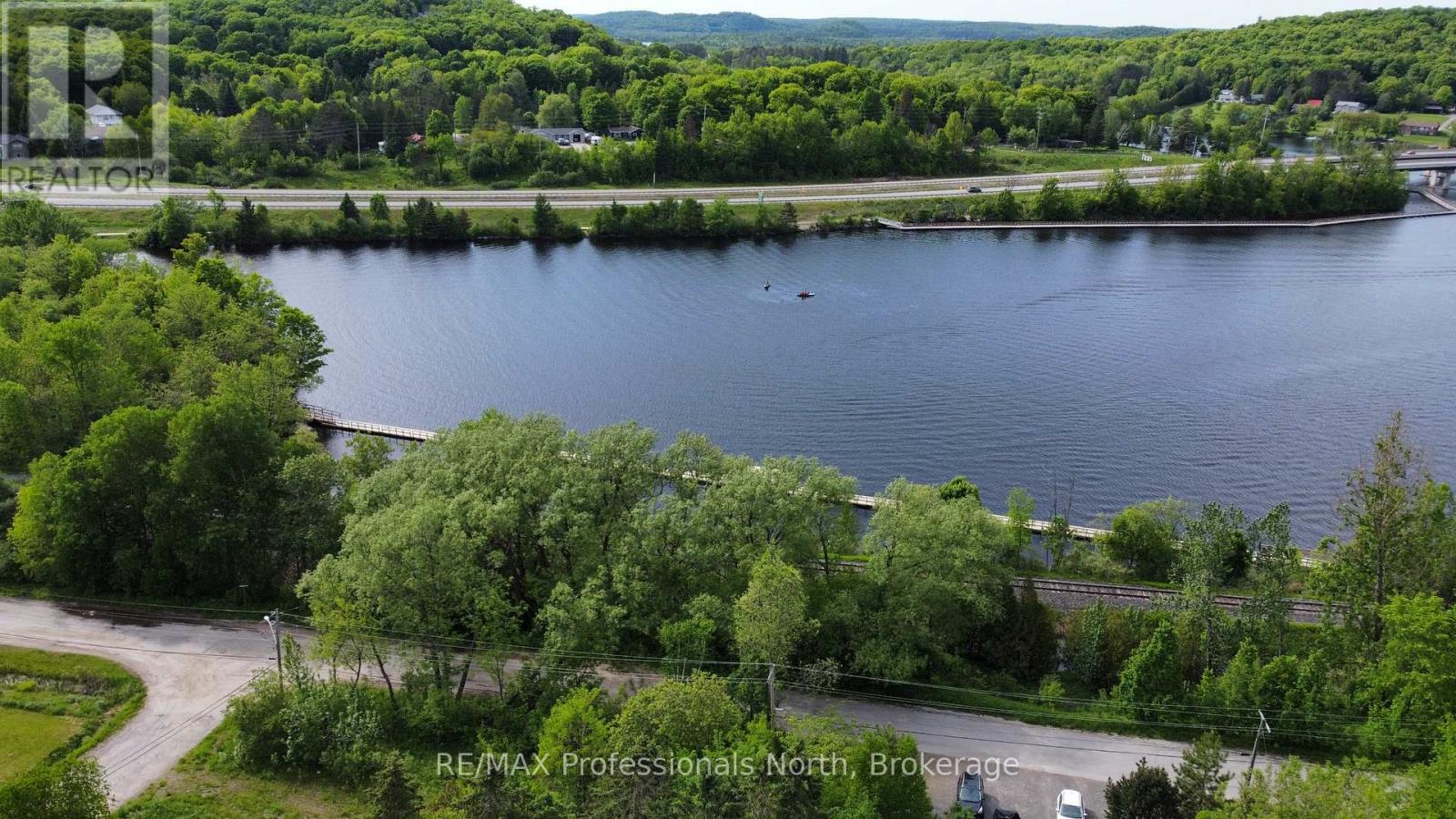187 Main Street W, Huntsville, Ontario  P1H 1X9 - Photo 27 - X12088078