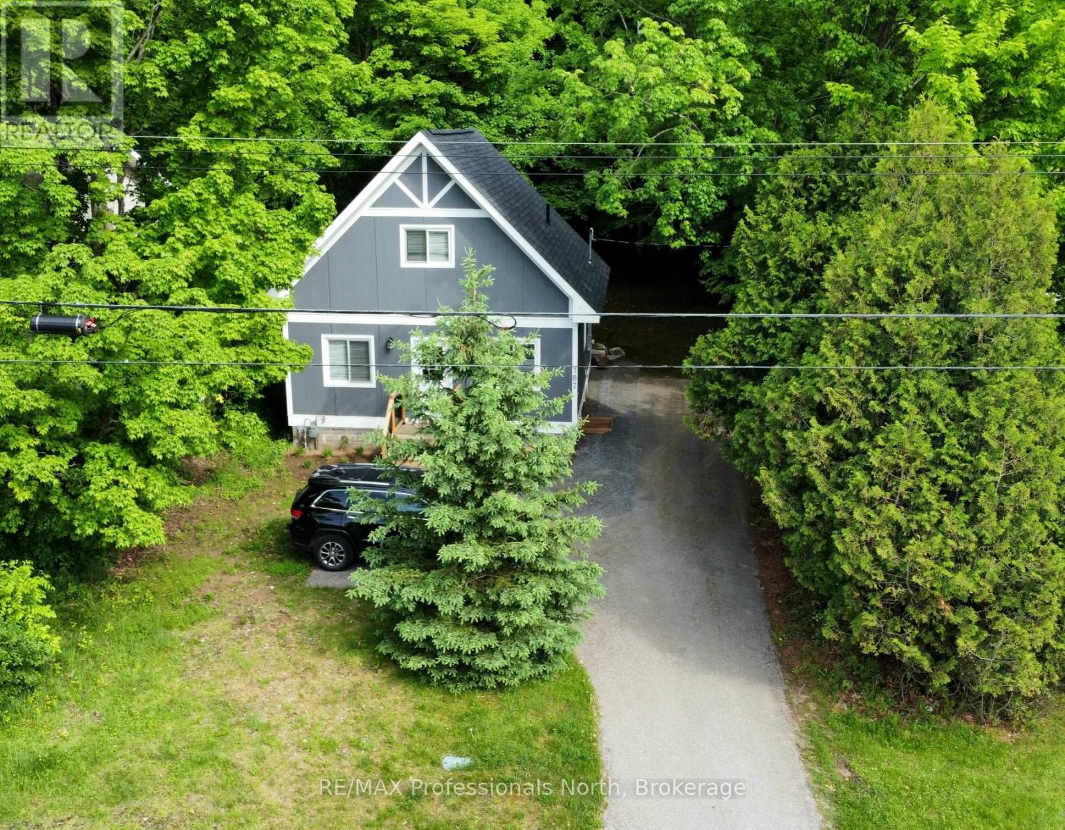 Property at 187 MAIN STREET W image 4