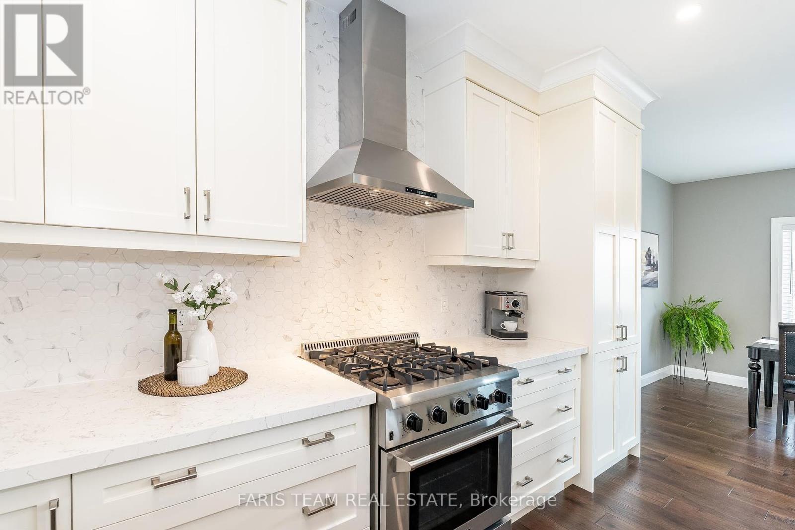 5 Breanna Boulevard, Oro-Medonte, Ontario  L3V 6H2 - Photo 7 - S12085551