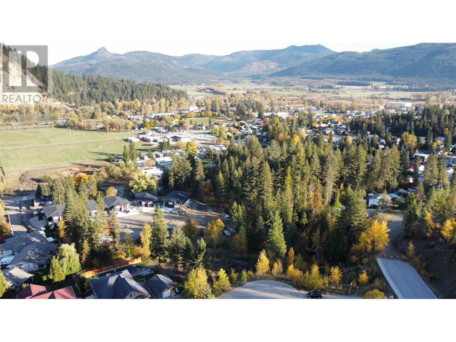 2571 Cedar Ridge Court, Lumby, British Columbia
