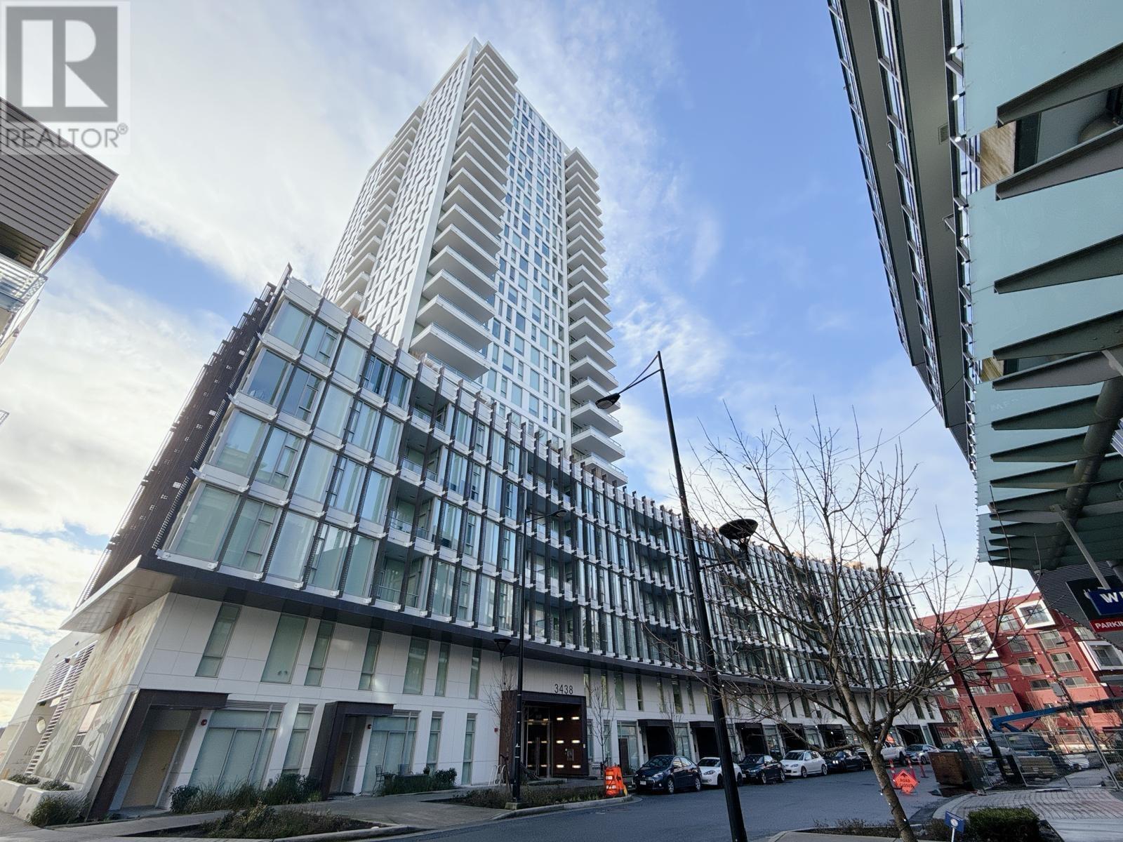 321 3438 SAWMILL CRESCENT, Vancouver, British Columbia