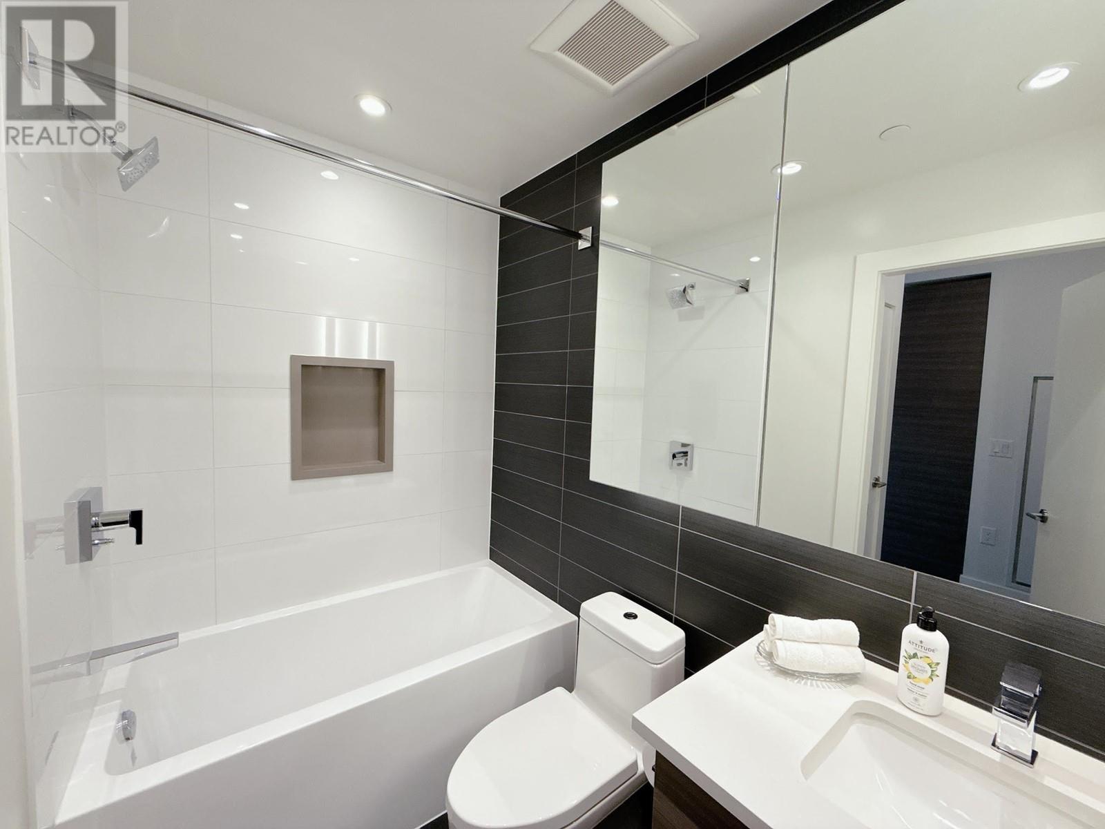 321 3438 Sawmill Crescent, Vancouver, British Columbia  V5S 0E3 - Photo 4 - R2991658