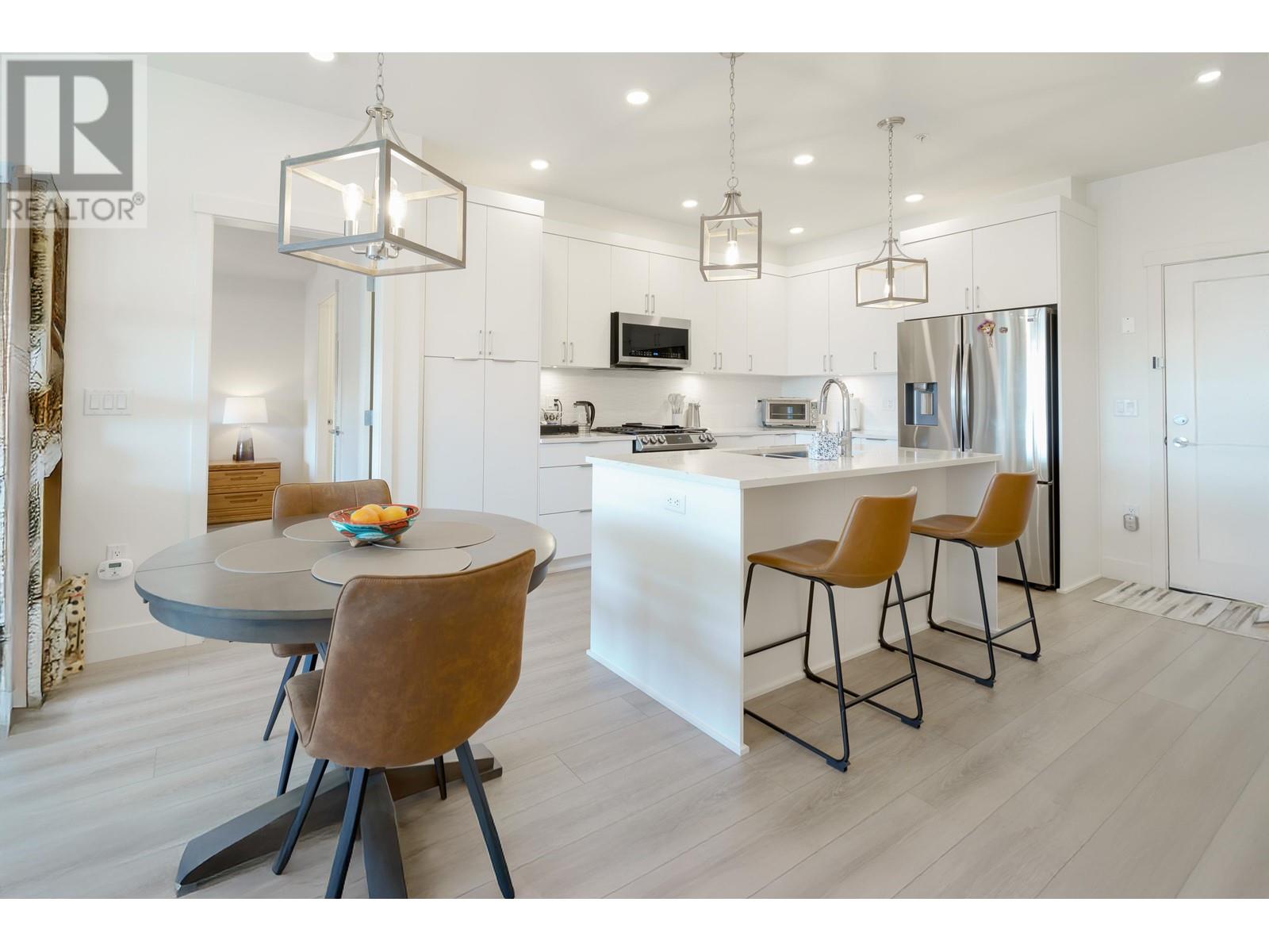 Property at 409 11865 227 STREET image 3
