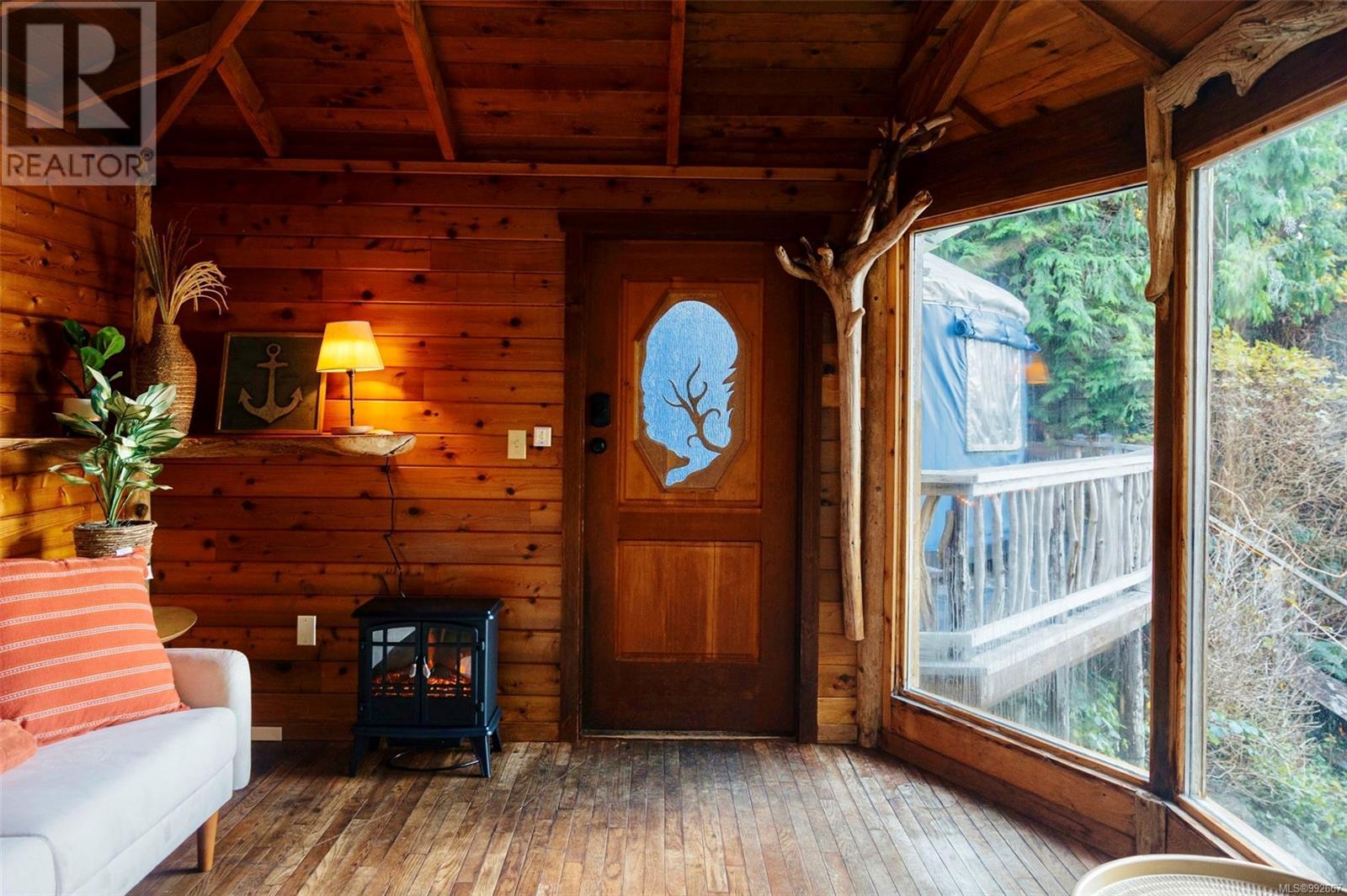 201 Main St, Tofino, British Columbia  V0R 2Z0 - Photo 27 - 992667