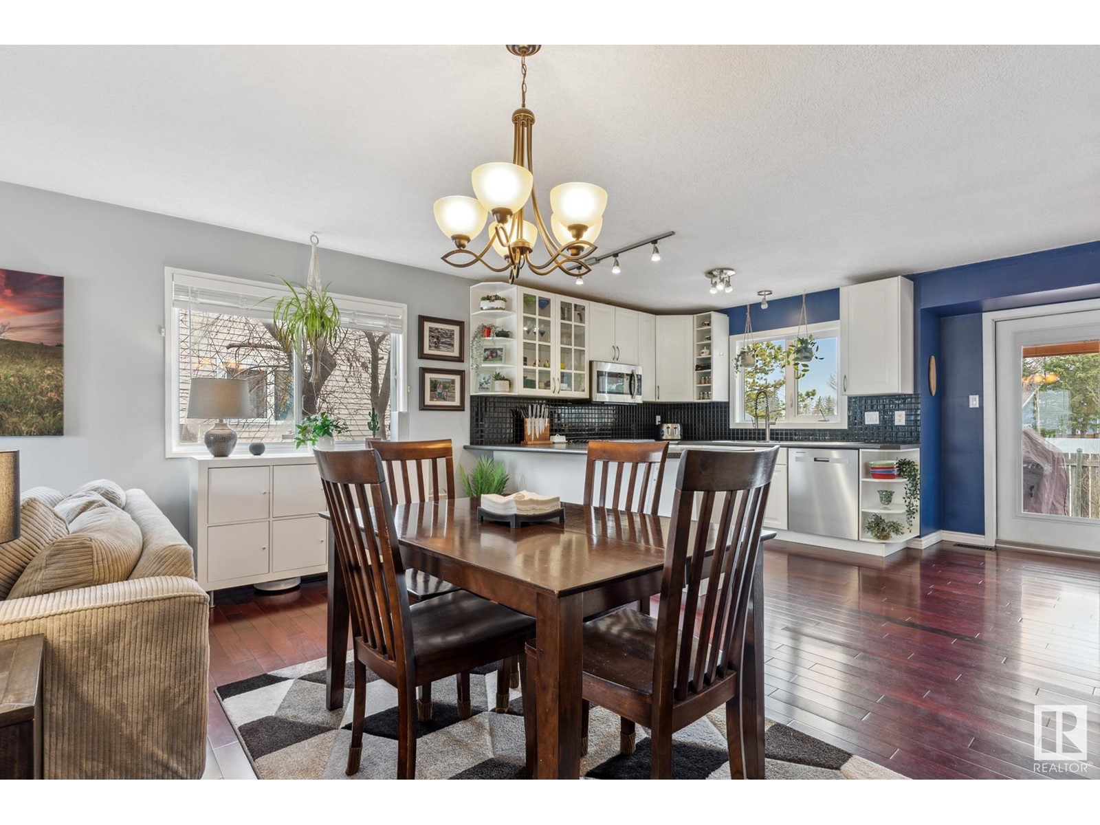 Property at 17807 60 AV NW image 4