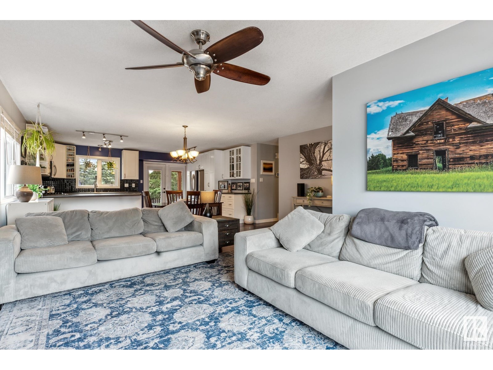 Property at 17807 60 AV NW image 2