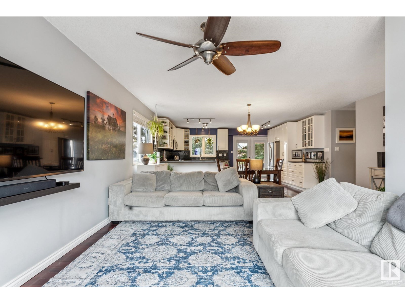 Property at 17807 60 AV NW image 3