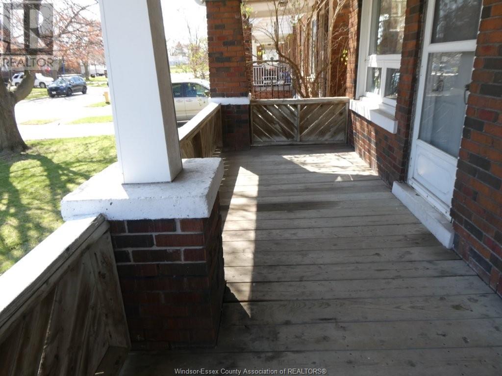 Property at 2307 LOUIS image 5