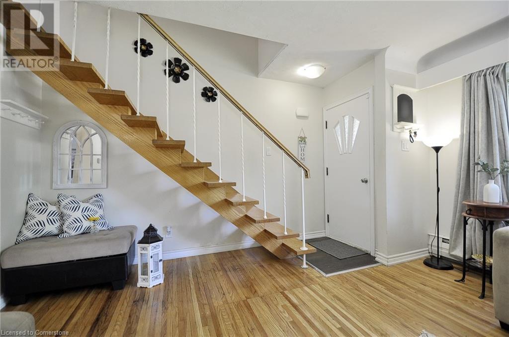 Property at 442 HIGHLAND Road E image 3