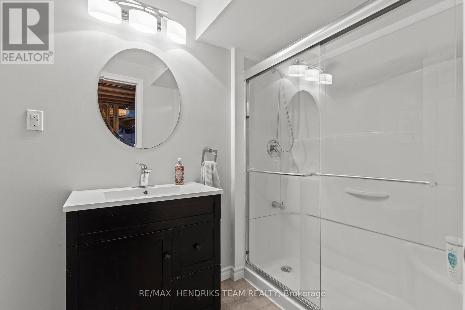 95 Loretta Drive, Niagara-On-The-Lake, Ontario  L0S 1T0 - Photo 27 - X12086286
