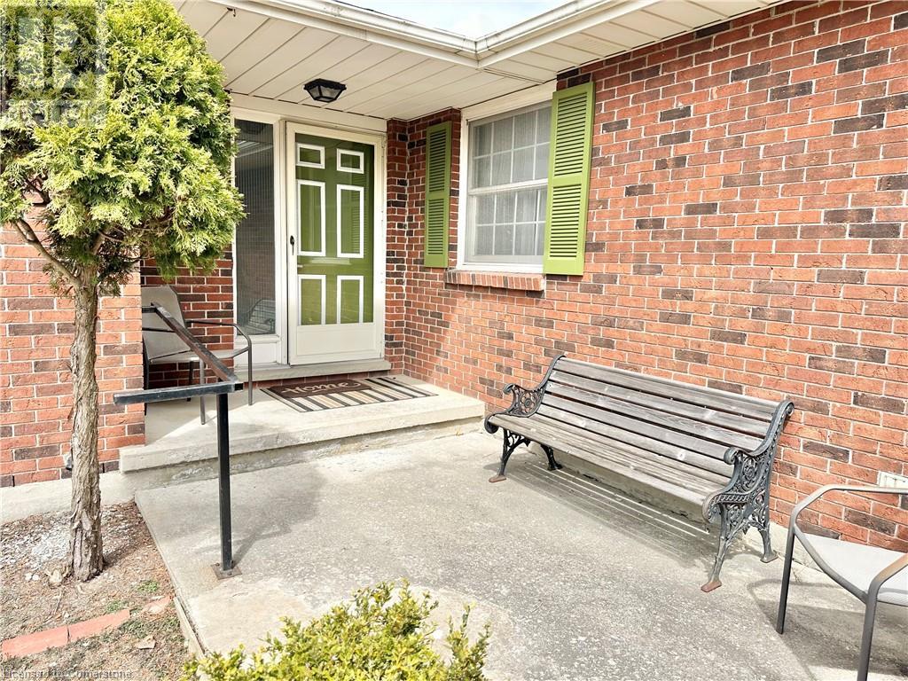 Property at 116 BERKLEY Crescent image 2