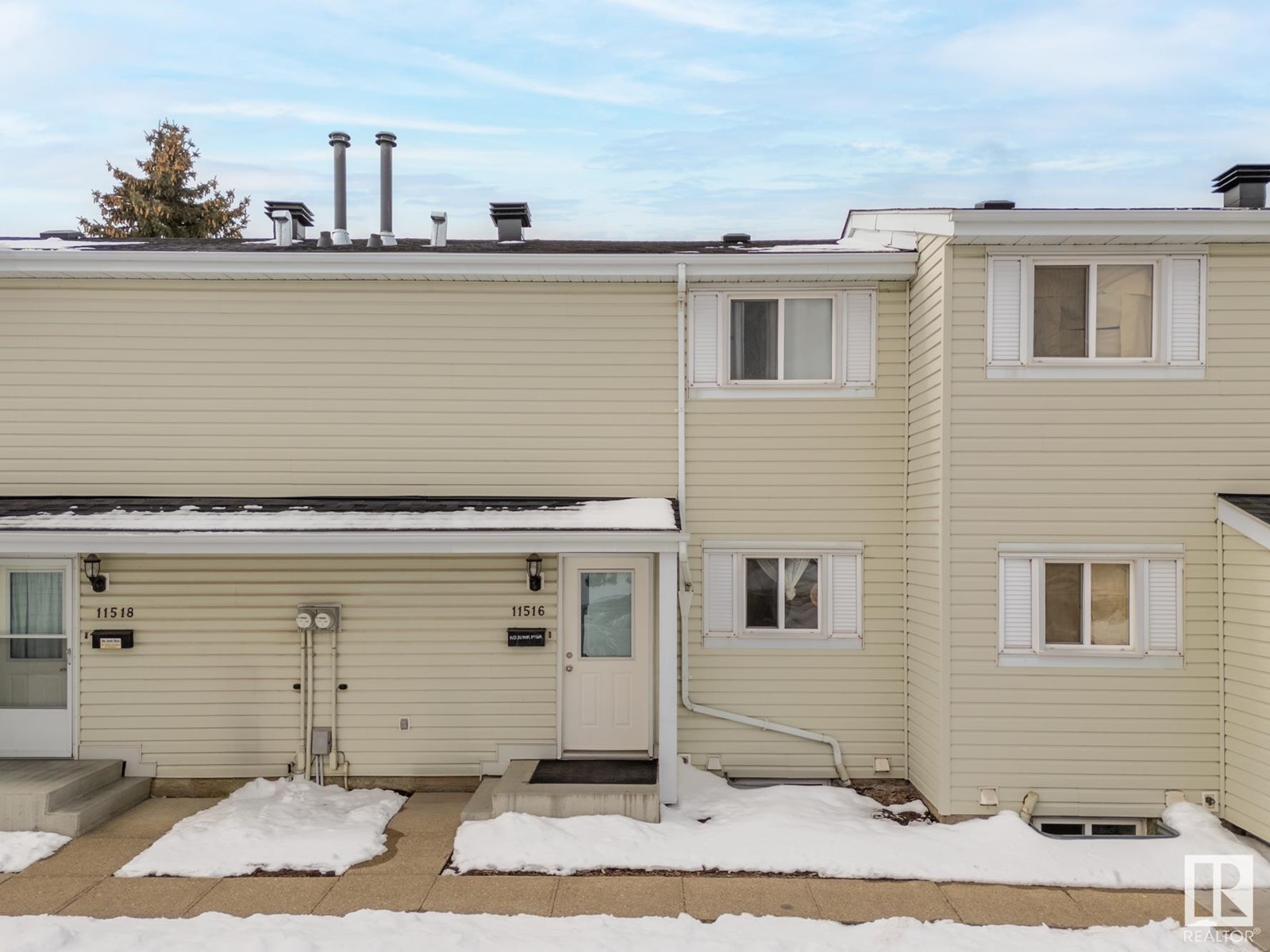Property at 11516 139 AV NW image 1
