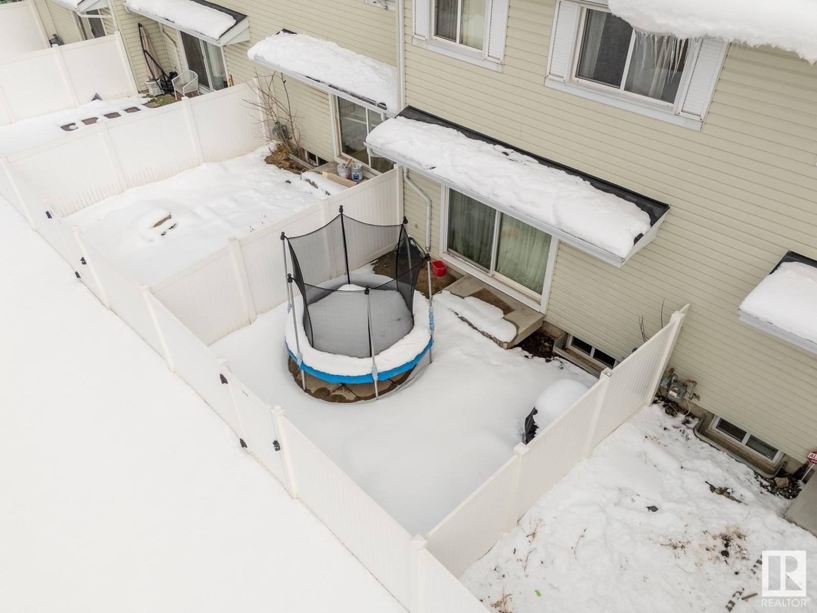 Property at 11516 139 AV NW image 4
