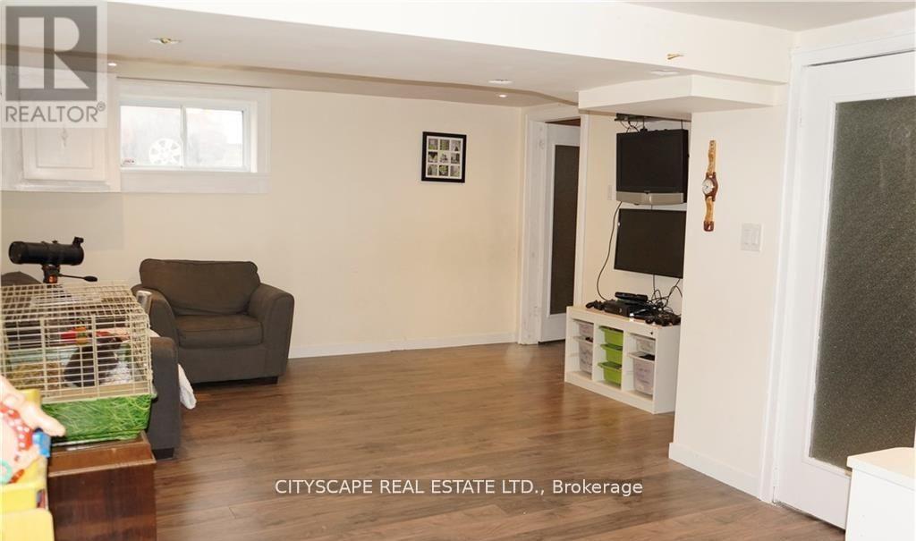 342 Brock Street, Fort Erie, Ontario  L2A 2X3 - Photo 10 - X12064502