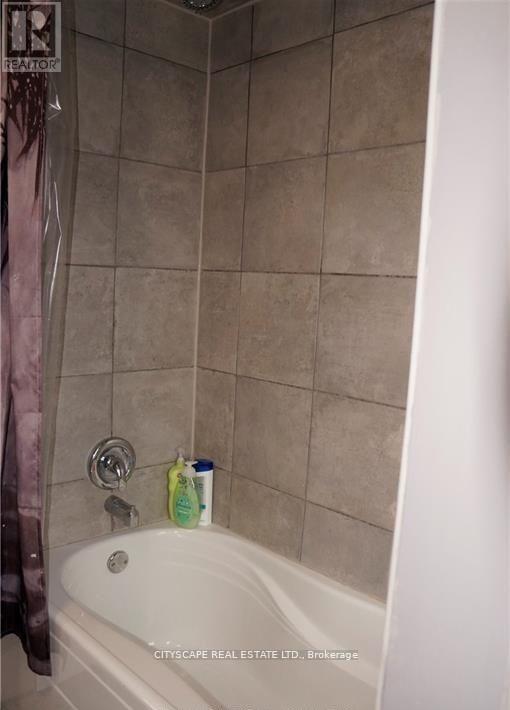 342 Brock Street, Fort Erie, Ontario  L2A 2X3 - Photo 5 - X12064502