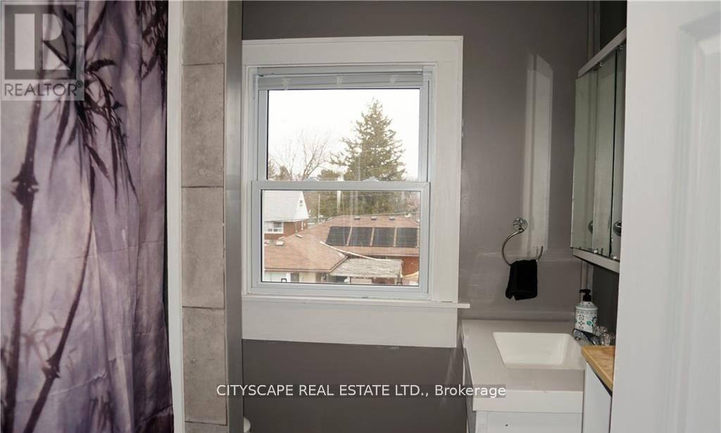 342 Brock Street, Fort Erie, Ontario  L2A 2X3 - Photo 16 - X12064502