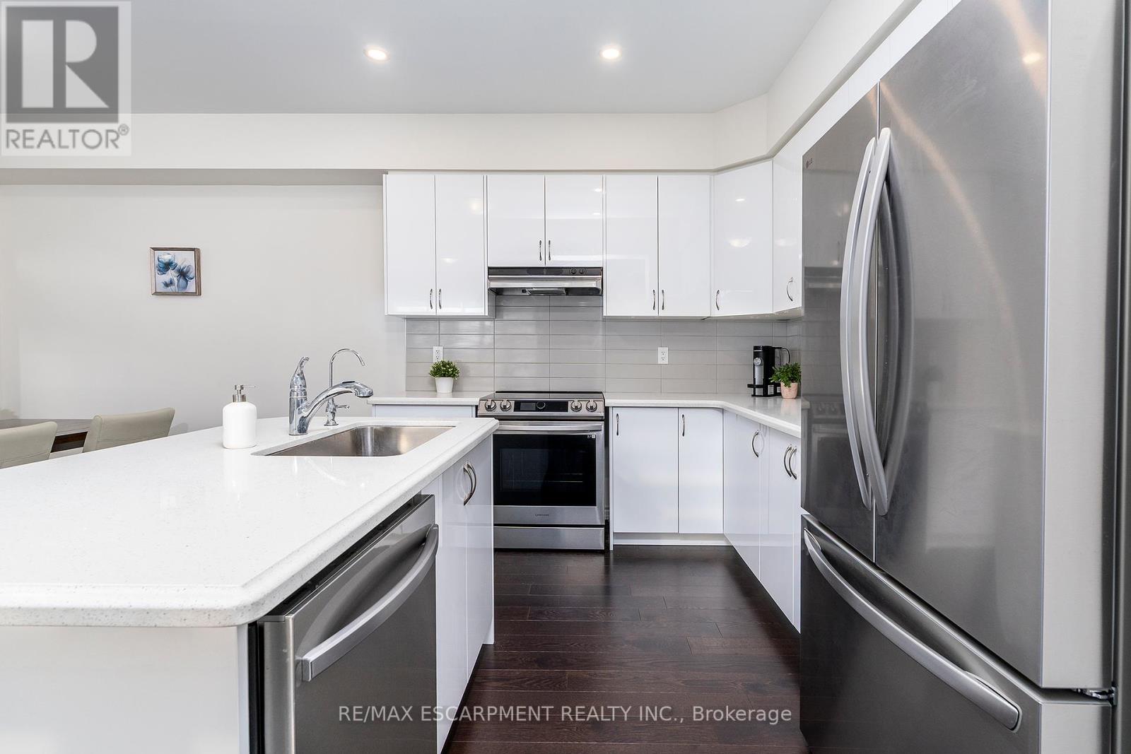 12 Stauffer Road, Brantford, Ontario  N3T 5L8 - Photo 11 - X12002727