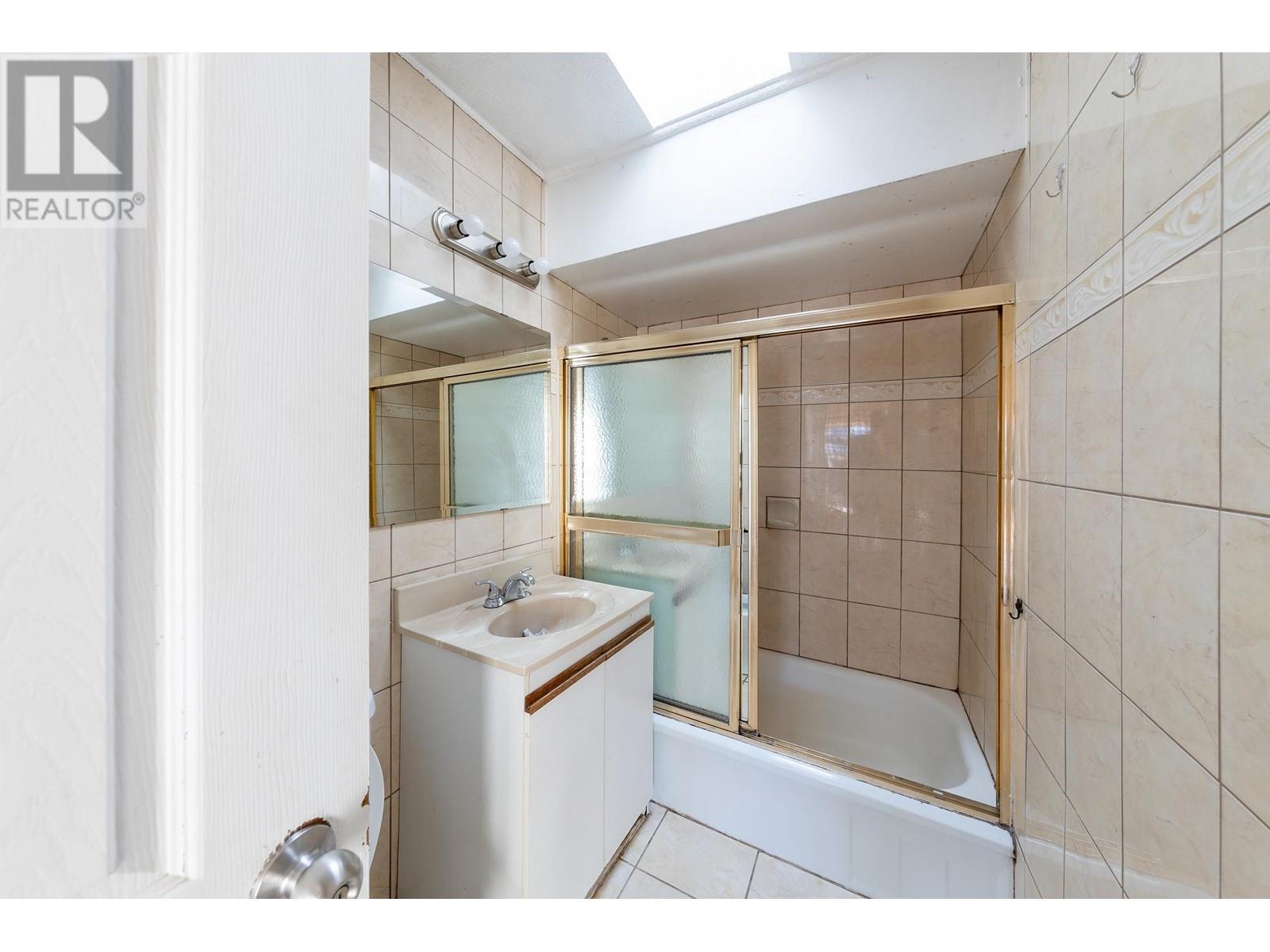 3247 Napier Street, Vancouver, British Columbia  V5K 2X2 - Photo 20 - R2991287